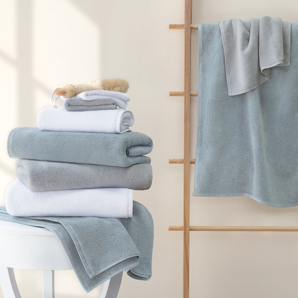 Plush Coastal Blue Towel Essentials Bundle (2 Wash + 2 Hand + 2 Bath Towels)