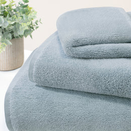 Plush Coastal Blue Towel Essentials Bundle (2 Wash + 2 Hand + 2 Bath Towels)