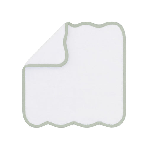 Green Scalloped Plush White Washcloth