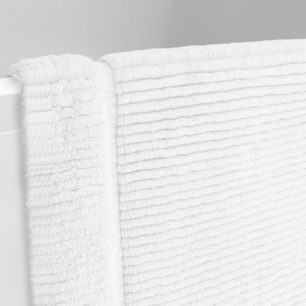 The White Ribbed Bath Mat